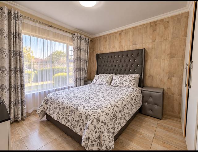 4 BEDROOM HOUSE FOR SALE IN SUNAIR PARK